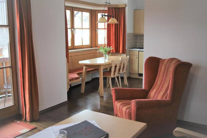 Ferienwohnung für 5 Personen, mit Balkon in Krün - 2