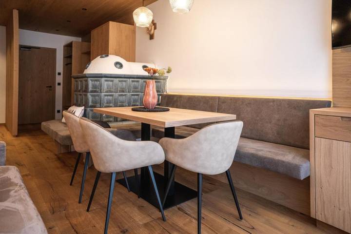 Hotel für 4 Personen, mit Balkon und Terrasse sowie Garten und Sauna in Gais