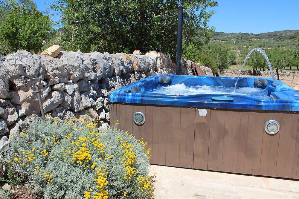 Nice cottage for a couple who loves romantic places! in S'Alqueria Blanca, Santanyí