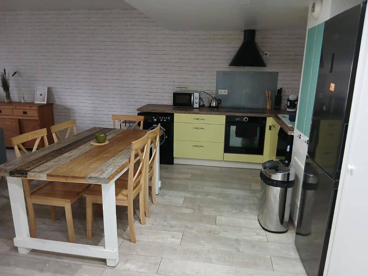 Appartement entier, Two-Bedroom Apartment in Mantes-la-Jolie, Yvelines