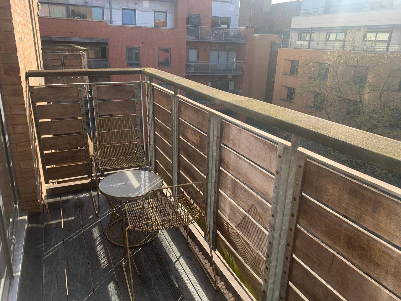 Ganze Ferienwohnung, Ferienwohnung für 6 Personen mit Balkon in Liverpool, Merseyside