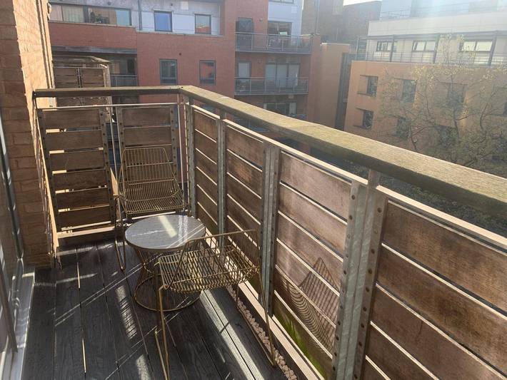 Ganze Ferienwohnung, Ferienwohnung für 6 Personen mit Balkon in Liverpool, Merseyside