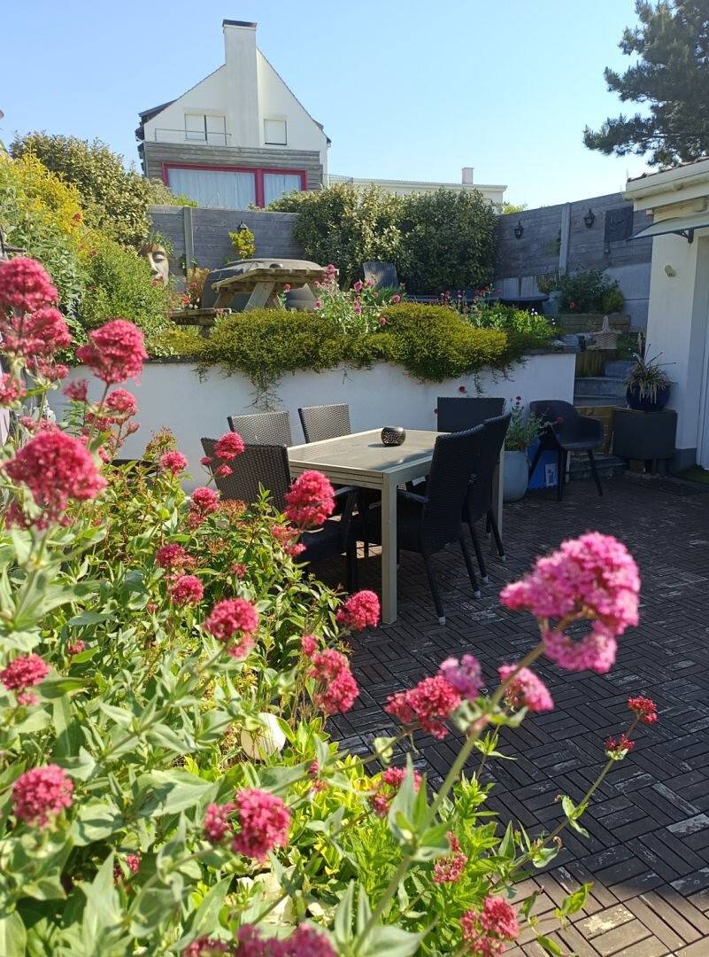 Chambre d’hôtes « La Coccinelle Des Cap - Taupe Zen » avec vue mer, terrasse privée et Wi-Fi in Ambleteuse, Région de Boulogne-sur-Mer