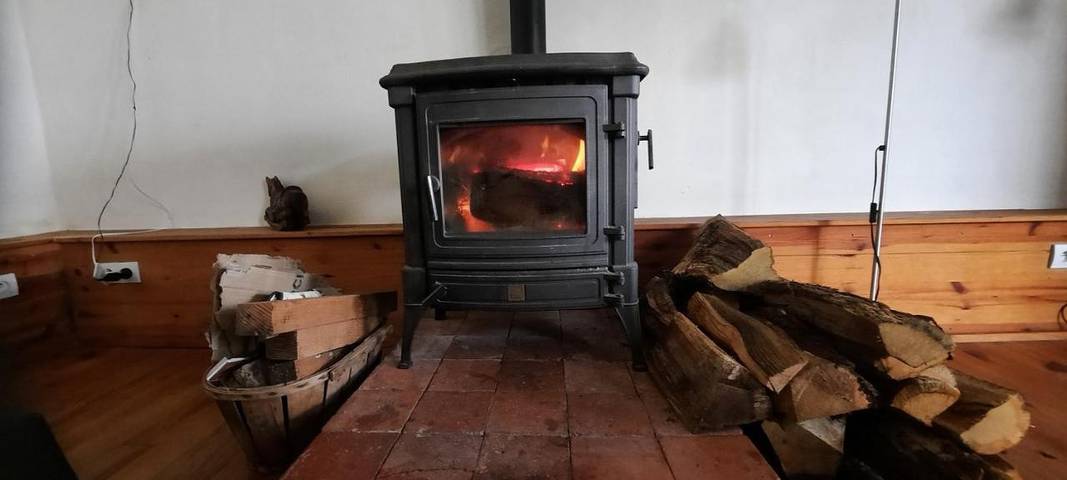 Location de vacances pour 4 personnes, avec vue ainsi que piscine et jardin, adapté aux familles à Saint-Didier-sur-Arroux - 3