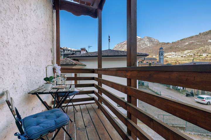 Gîte pour 2 personnes, avec balcon à Tenno