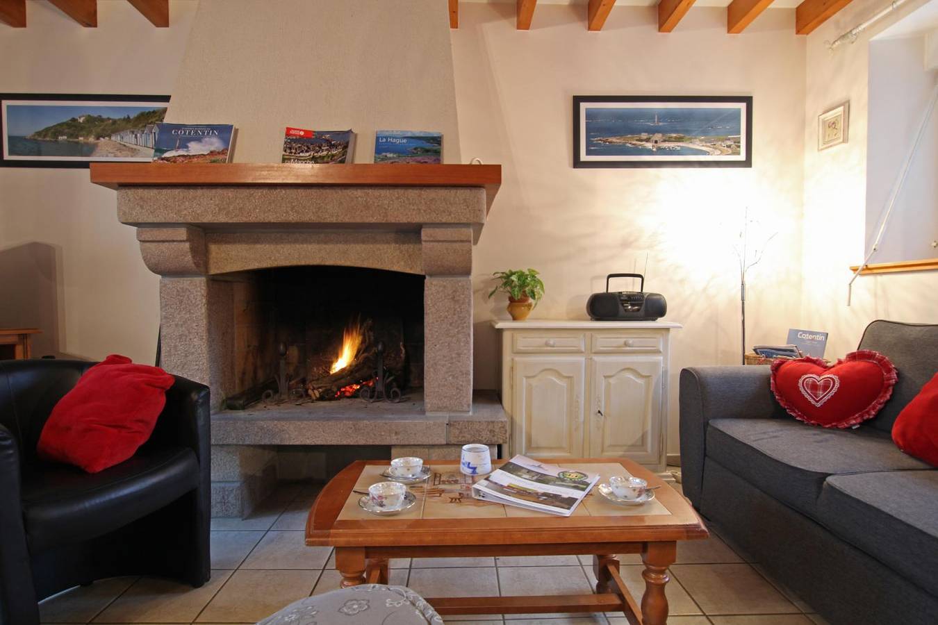 La Petite Maison in Les Moitiers-d'Allonne, Côte de la Déroute