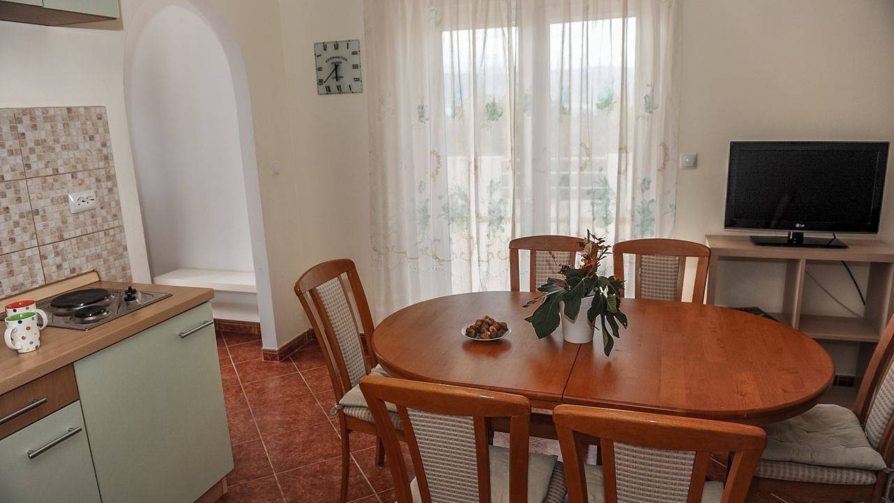 Ganze Ferienwohnung, Ferienwohnung für 4 Personen (40 m²) in Slatine in Slatine, Ciovo