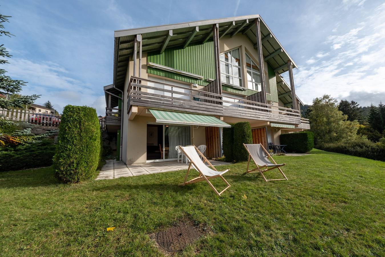 Ganze Wohnung, Charmantes Apartment im Chalet, ebenerdig mit Gartenterrasse in Gérardmer, Regionaler Naturpark Belchen der Vogesen