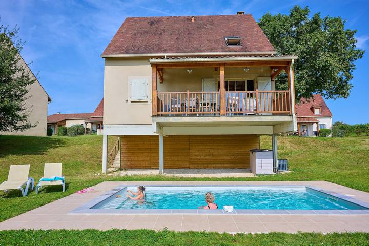Location de vacances pour 8 personnes, avec piscine à Lanzac - 2