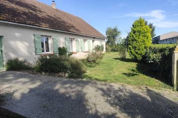 Gîte pour 6 personnes, avec jardin à Bouesse