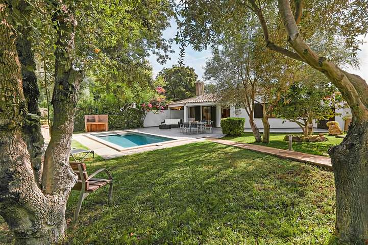 Casa Pequeña | Private Pool & Cosy Retreat for 3 in Crestatx, Sa Pobla