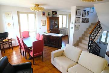 Gîte pour 6 personnes, avec vue et jardin à Ferrere