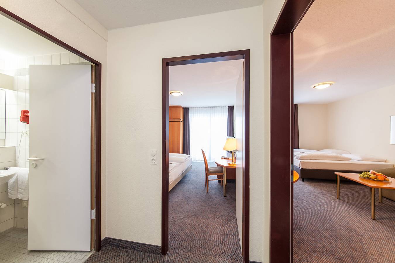 Entire vacation apartment, Apartment zentral in Leipzig für 5 Personen in Südwest, Leipzig