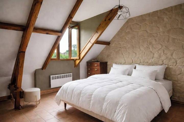 Chic House 10 Minutes from Paris with Parking in Argenteuil, Val-d'Oise