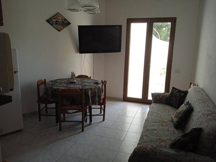 Gîte pour 5 personnes, avec balcon et vue, adapté aux familles dans Dolianova