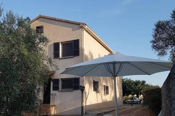 Gîte pour 6 personnes, avec jardin et balcon à Taglio-Isolaccio