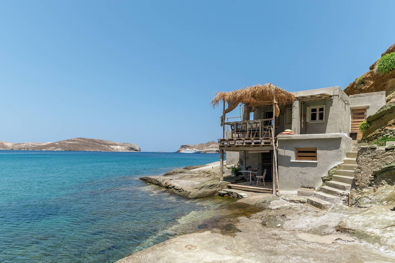 Holiday Home 'The Fishermans Experience' with Sea View, Private Terrace and Balcony in Rocharis, Tinos