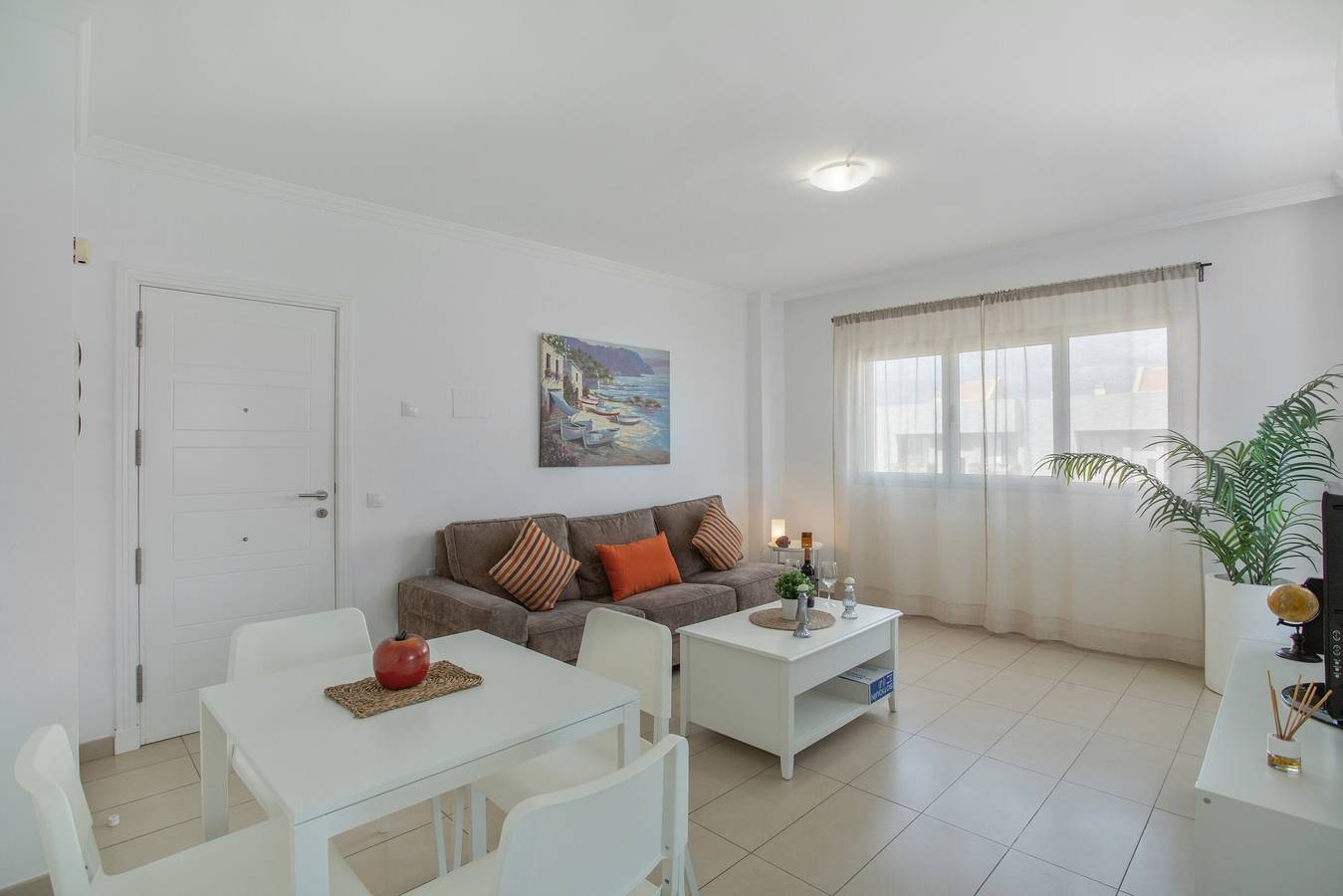 Apartamento entero, Vacaciones 'Brisamar' con balcón, Wi-Fi y aire acondicionado in Melenara, Gran Canaria Este