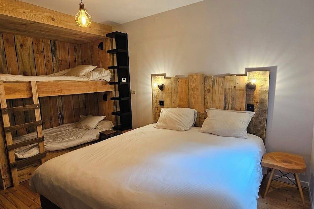 Cosy, spacious chalet in Gabas, perfect for families and friends in Gabas, Laruns