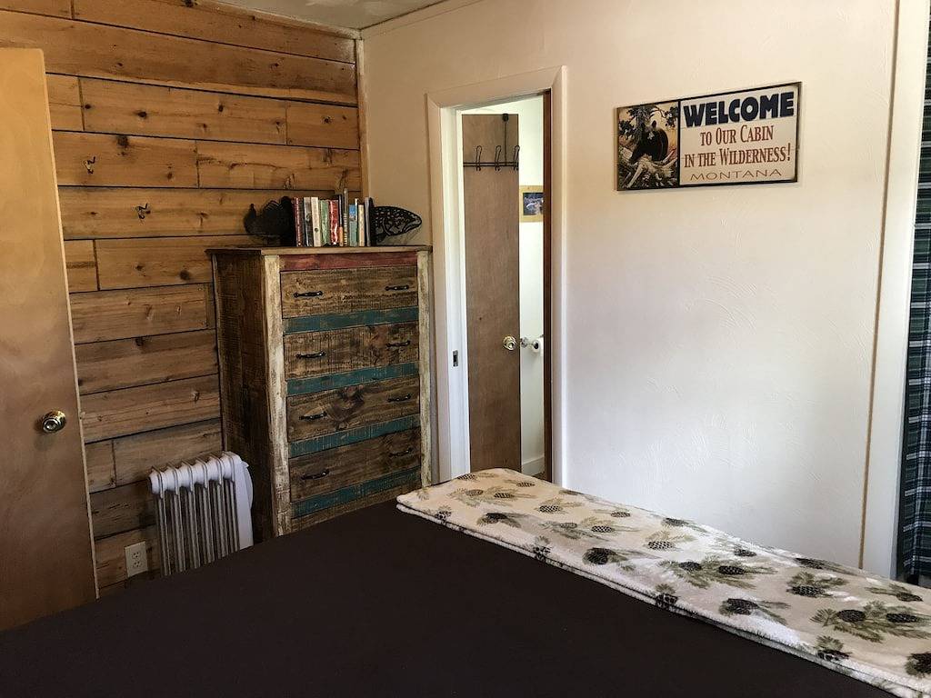 Whispering Pines Guest Cabin am Georgetown Lake - familien- und haustierfreundlich, Whirlpool in Anaconda-Deer Lodge County, Discovery Ski Area