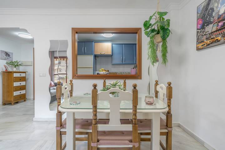 Entire apartment, Apartment 'Liya's Home' with Balcony, Wi-Fi and Air Conditioning in Arroyo de La Miel, Benalmádena