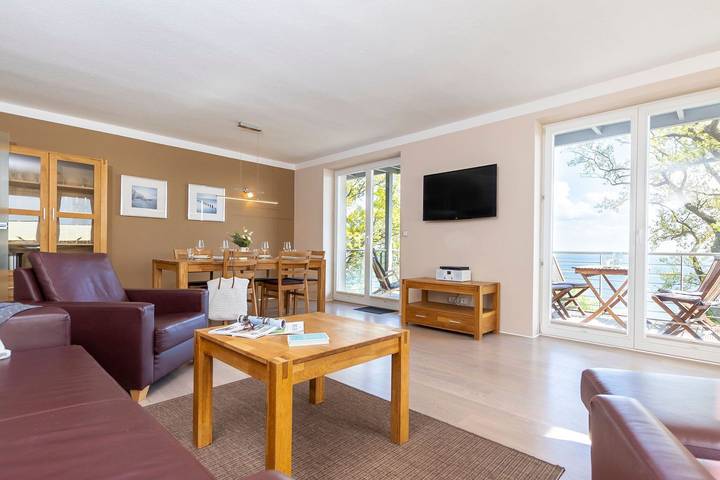 Vakantiewoning voor 6 personen, with sauna and balkon as well as kinderzwembad and zwembad in Sassnitz