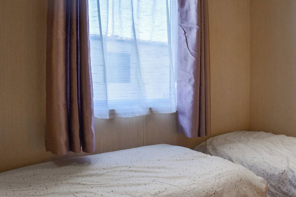 A cosy retreat superbly located close to the delightful village of Westward Ho. in Westward Ho, Hartland Devon Heritage Coast