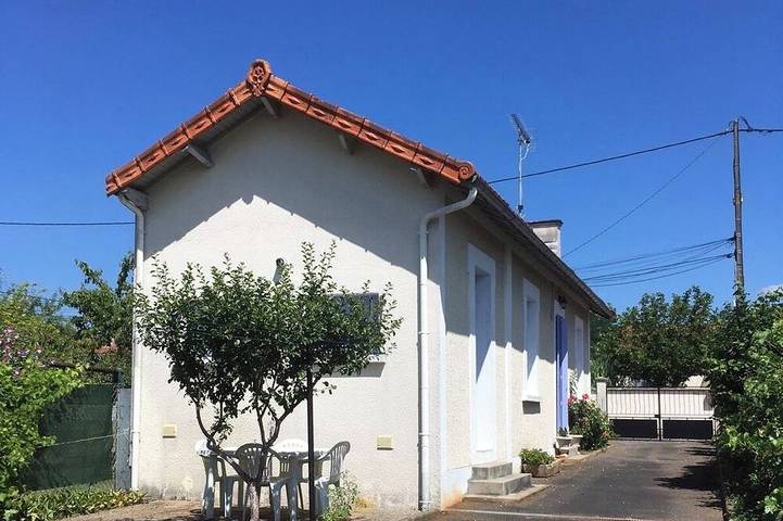 Location de vacances pour 2 personnes, avec jardin à Gond-Pontouvre - 2
