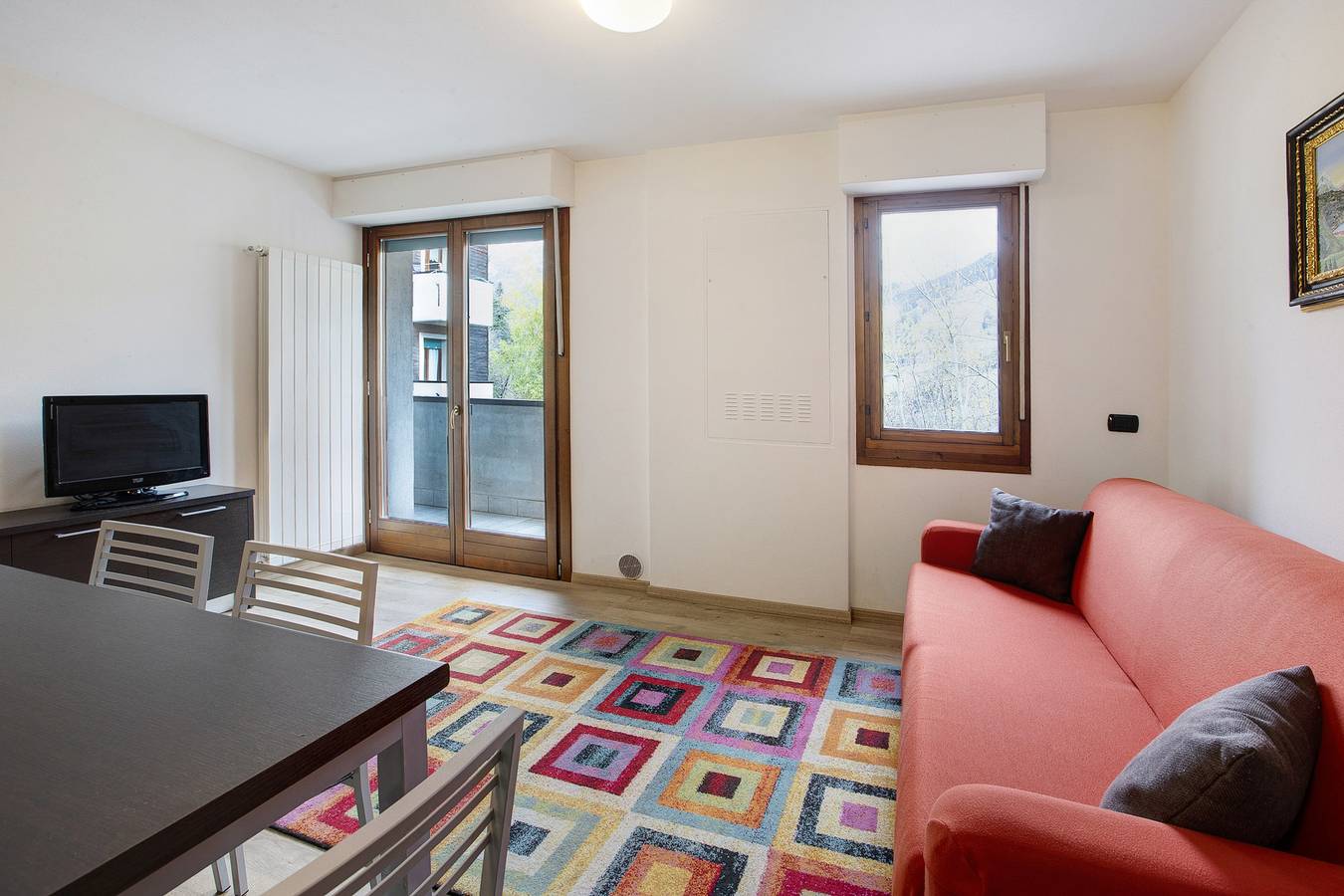 Entire apartment, Apartment 'Le Sorgenti' with Mountain View, Shared Garden and Balcony in Cepina, Valdisotto