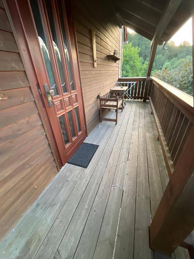 Ferienwohnung für 5 Personen, mit Balkon und Pool sowie Ausblick in Mittweida