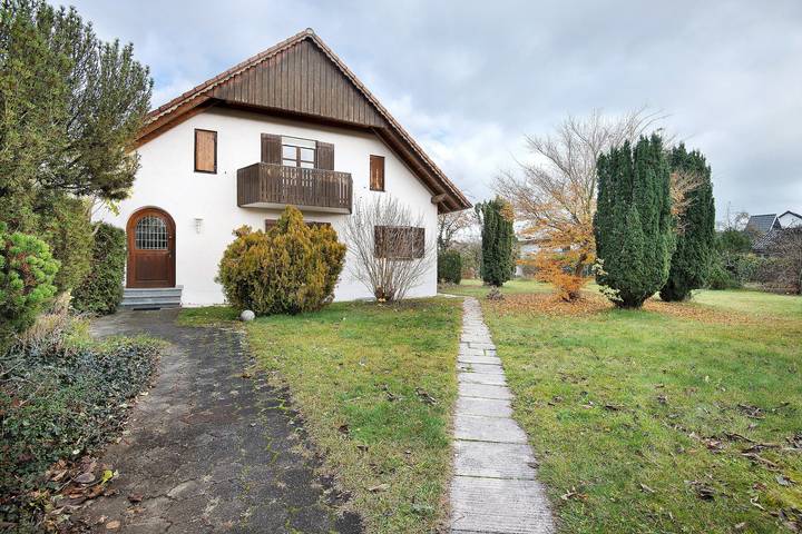 Ferienhaus für 12 Personen, mit Balkon und Garten