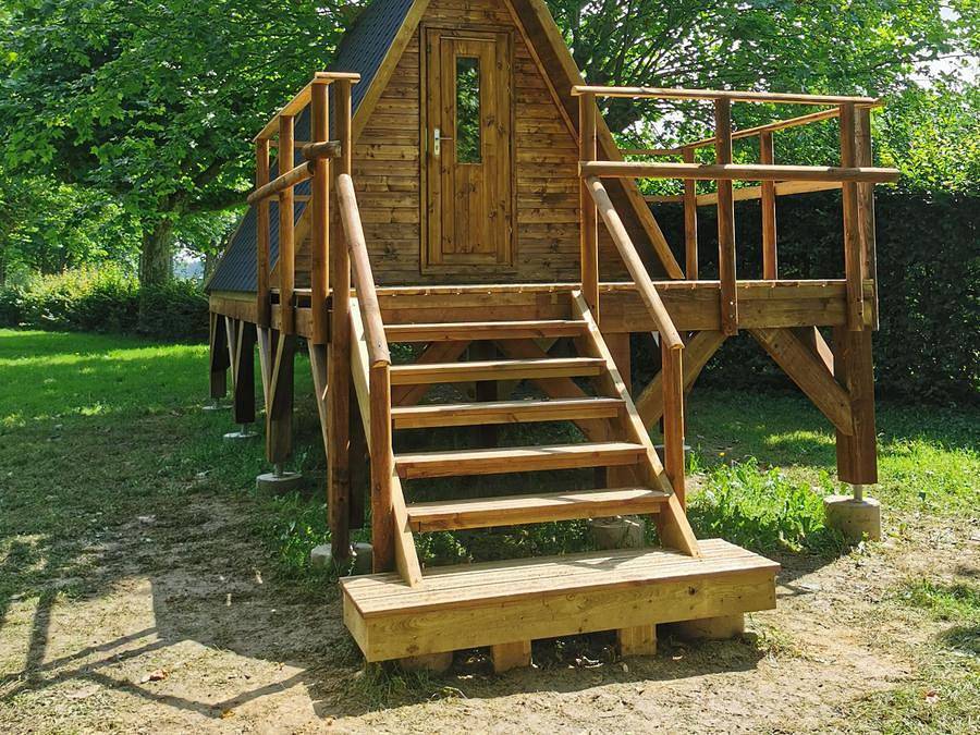 Camping du Val de Saône - Unique 3 personnes - Cabane en bois avec terrasse (2 adultes + 1 enfant) in Saint-Didier-sur-Chalaronne, Région de Bourg-en-Bresse