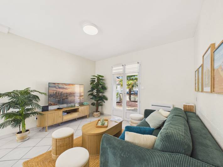Location de vacances pour 8 personnes, avec terrasse et jardin dans Plage Sainte-Anne