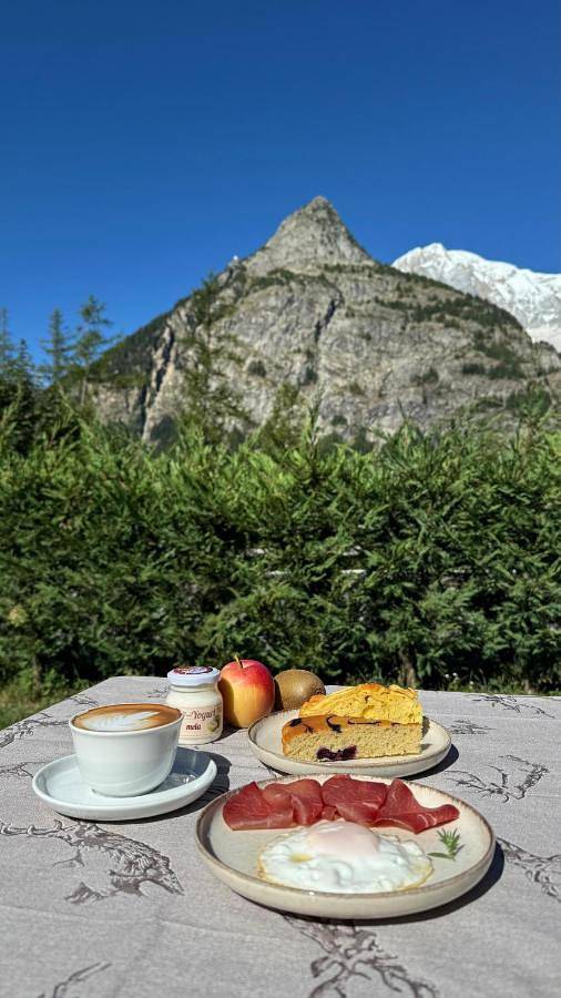 Chambre d’hôte pour 2 personnes, avec Balcon et Jardin ainsi que Sauna et Vue à Courmayeur - 3