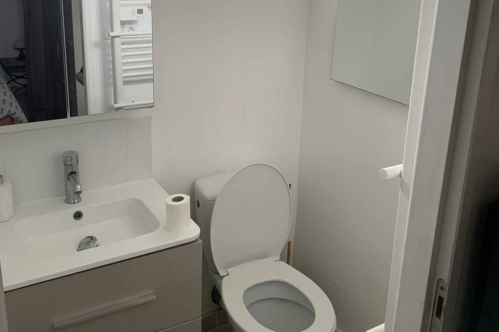 Petite maison de vacances de 30m2 pouvant accueillir jusqu’à 2 adultes 2 enfants in Palavas-les-Flots, Côte d'Améthyste