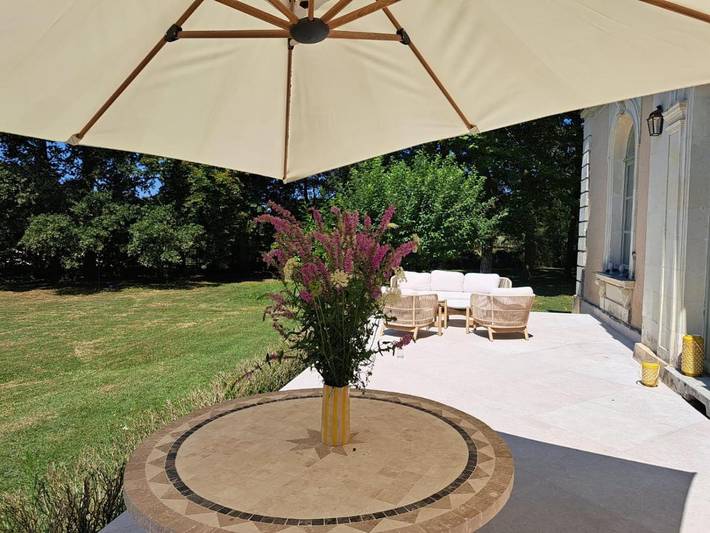 Location de vacances pour 12 personnes, avec jardin et terrasse ainsi que vue et piscine à Bouchemaine - 3