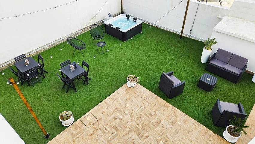 B&b per 5 persone, con piscina e idromassaggio nonché giardino a Paceco