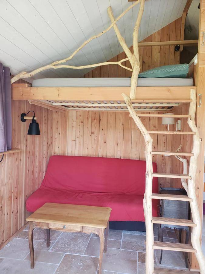 Location de vacances pour 4 personnes, avec vue ainsi que terrasse et jardin à Rostrenen - 3