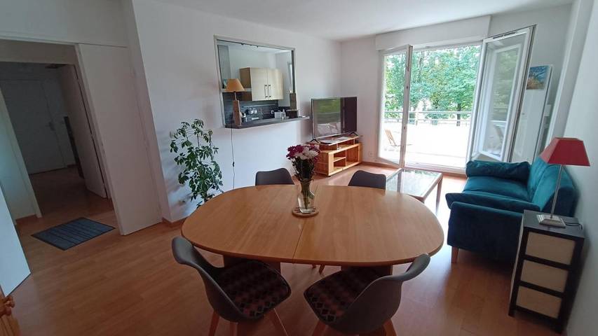 Location de vacances pour 4 personnes, avec Balcon à Neuilly-sur-Marne