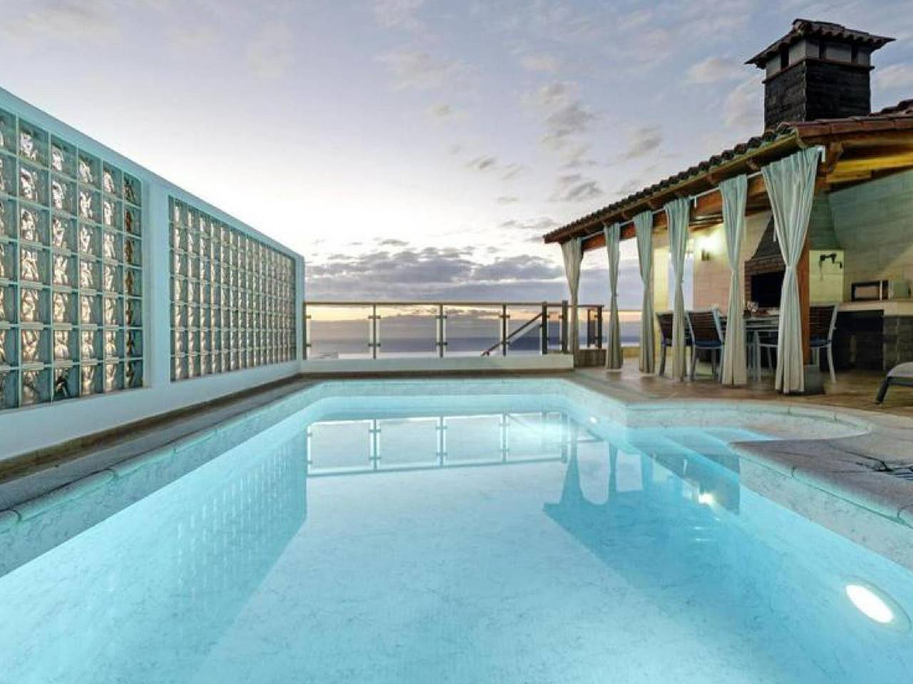 Holiday Home 'Karat Horizonte' with Sea View, Wi-Fi and Air Conditioning in El Sauzal, North Tenerife