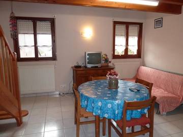 Gîte pour 4 Personnes dans Leynes, Région de Mâcon, Photo 3