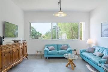 Villa for 8 Guests in Ragusa, Ragusa Province, Picture 1