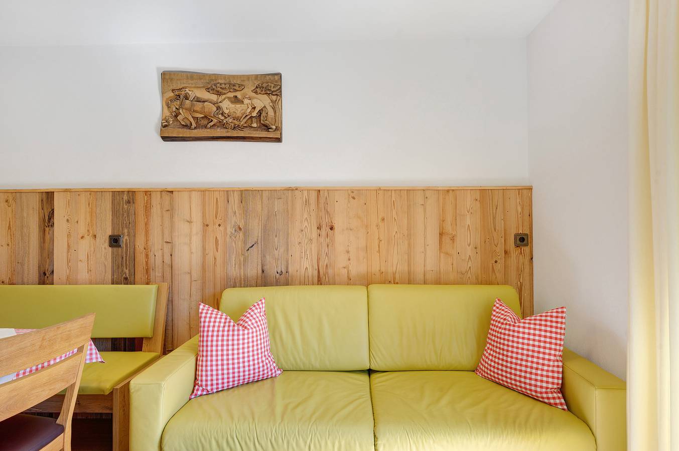 Ganze Wohnung, Ferienwohnung 'Oberhemberger Hof Oanser' mit Bergblick, Gemeinschaftsterrasse und Wi-Fi in Feldthurns, Dolomiti Superski