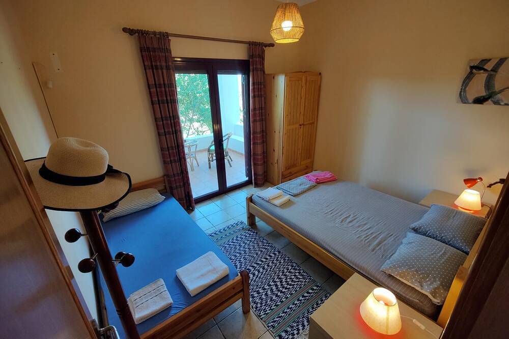 Ganze Wohnung, Gemütliche Ferienwohnung, nah zum schönen Strand, Wifi | Messenien, Peloponnes in Kyparissia, Golf von Kyparissia