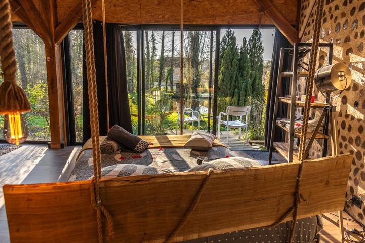 Location de vacances pour 2 personnes, avec sauna ainsi que jardin et jacuzzi à Lindry