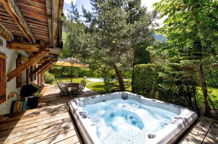 Gîte pour 13 personnes, avec jacuzzi et jardin à Alins - 4