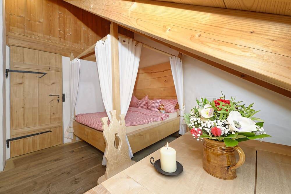 Ganze Wohnung, Romantischer Bauernhof am Chiemsee mit exklusiven Ferienwohnungen in Eggstätt, Chiemsee