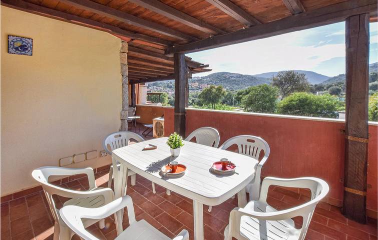 Gîte pour 5 personnes, avec terrasse dans Loiri Porto San Paolo - 3