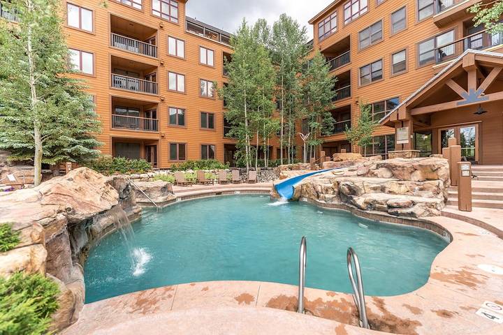Vacation rental for 11 people, with balcony and hot tub in Keystone