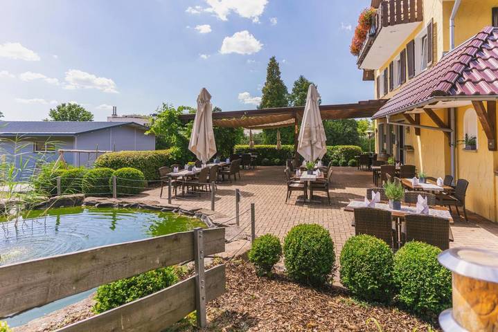Hotel, mit Terrasse und Garten in Dornstetten - 2